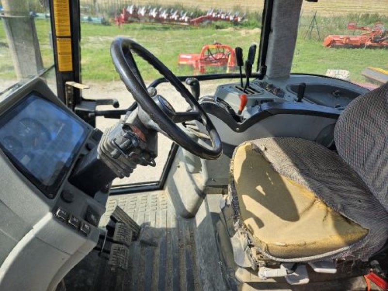 Traktor tip Massey Ferguson 8220, Gebrauchtmaschine in Sainte Menehould (Poză 3)