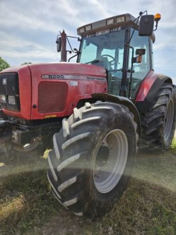 Traktor del tipo Massey Ferguson 8220, Gebrauchtmaschine en Belleville sur Meuse (Imagen 7)