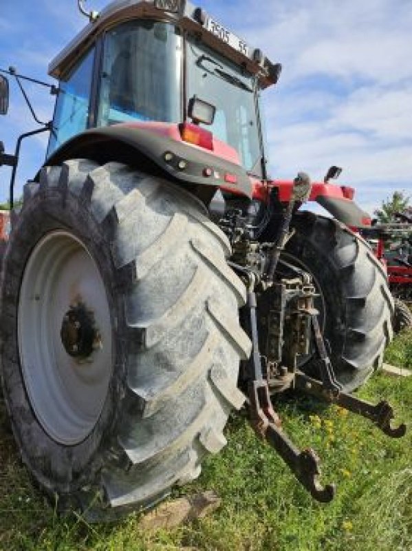 Traktor del tipo Massey Ferguson 8220, Gebrauchtmaschine en Belleville sur Meuse (Imagen 8)