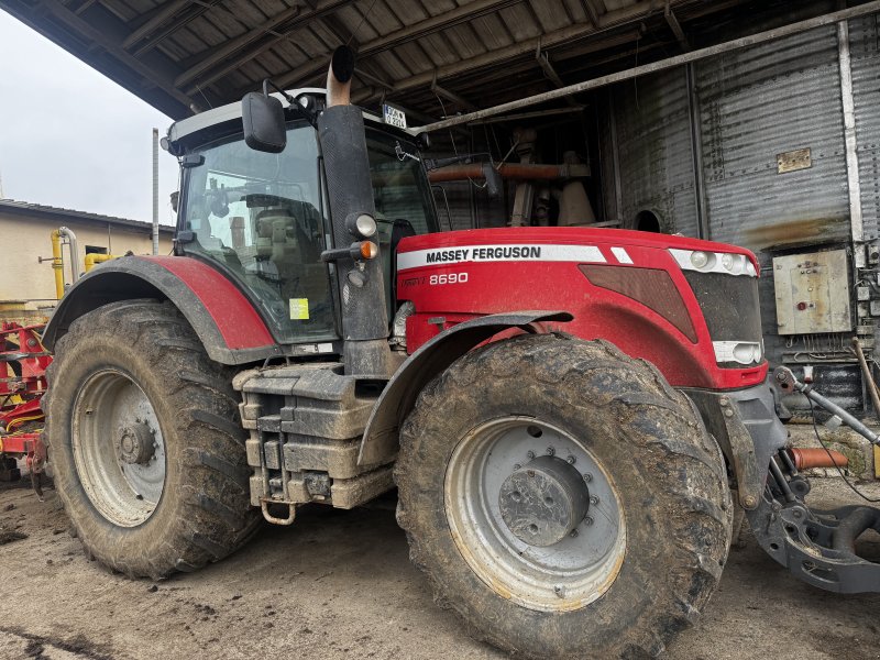 Traktor del tipo Massey Ferguson 8660, Gebrauchtmaschine In Marktoffingen (Immagine 1)