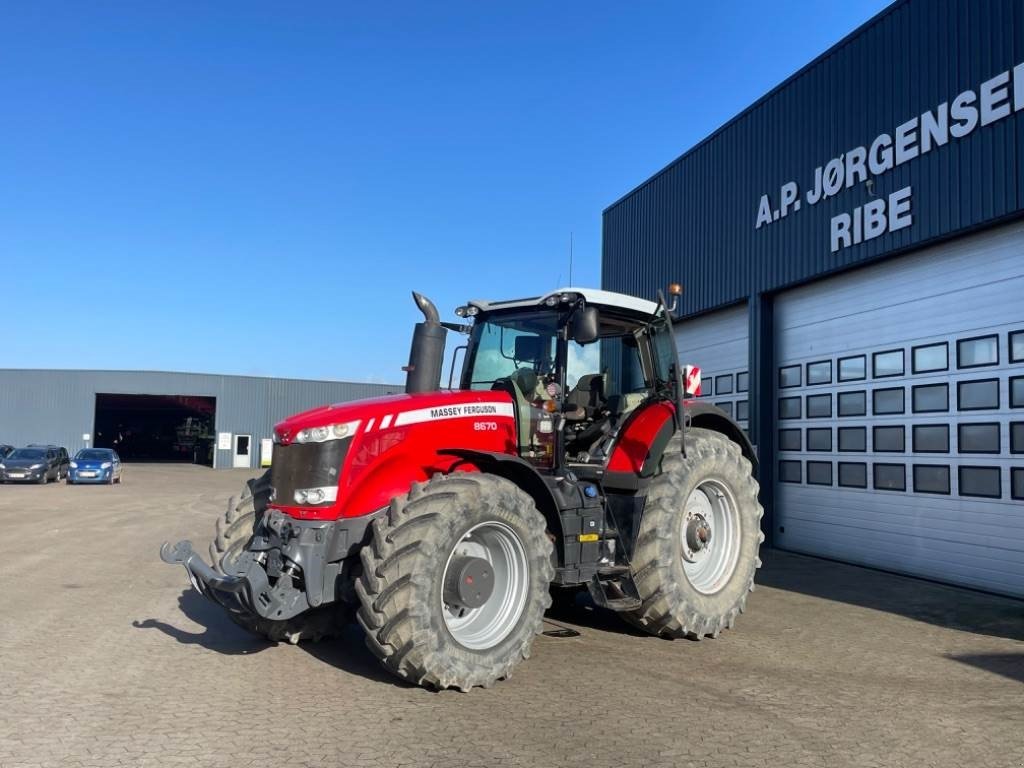 Traktor of the type Massey Ferguson 8670, Gebrauchtmaschine in Ribe (Picture 2)