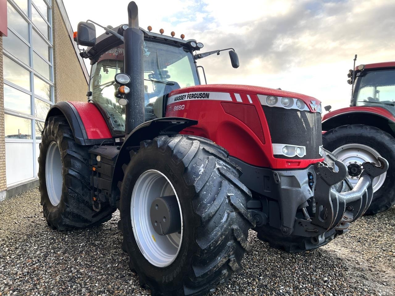 Traktor typu Massey Ferguson 8690 DYNA VT, Gebrauchtmaschine w Viborg (Zdjęcie 4)