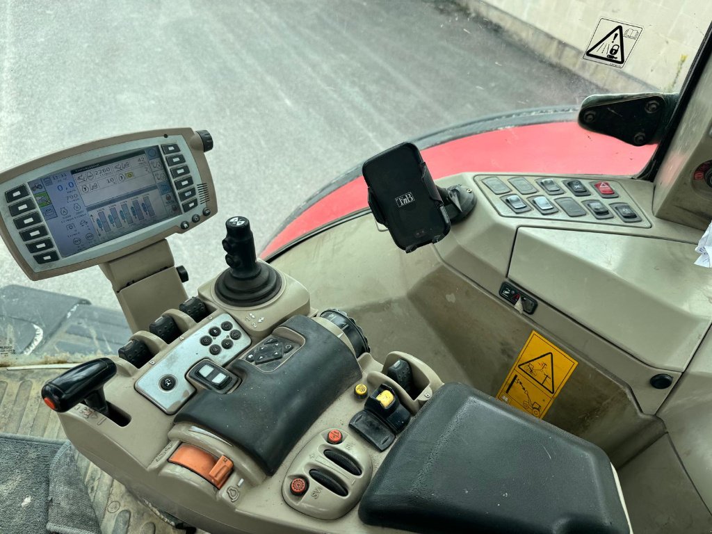 Traktor typu Massey Ferguson 8690 DYNA VT, Gebrauchtmaschine w Lérouville (Zdjęcie 9)