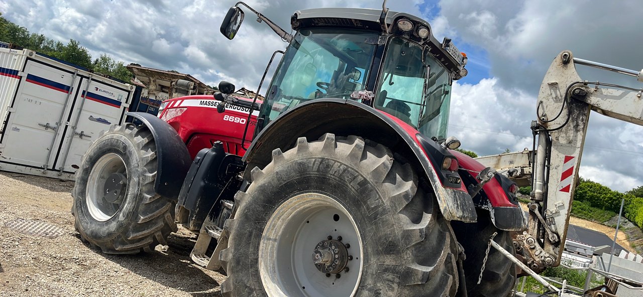 Traktor typu Massey Ferguson 8690 DYNA VT, Gebrauchtmaschine v Roches-sur-Marne (Obrázok 3)