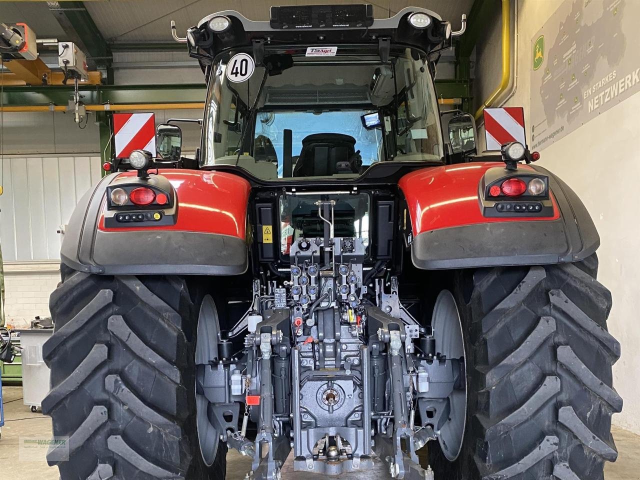 Traktor des Typs Massey Ferguson 8727S, Gebrauchtmaschine in Bad Wildungen - Wega (Bild 3)