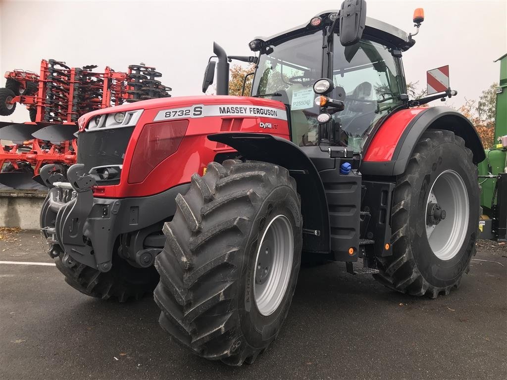 Traktor du type Massey Ferguson 8732 Dyna VT, Gebrauchtmaschine en Sakskøbing (Photo 1)