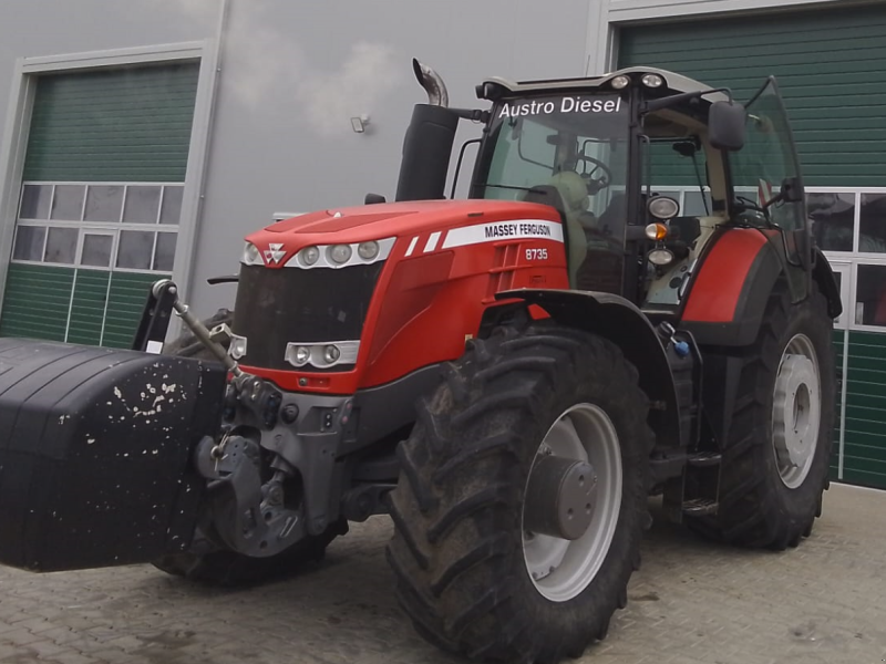 Traktor of the type Massey Ferguson 8735 S Dyna-VT, Gebrauchtmaschine in Orţişoara