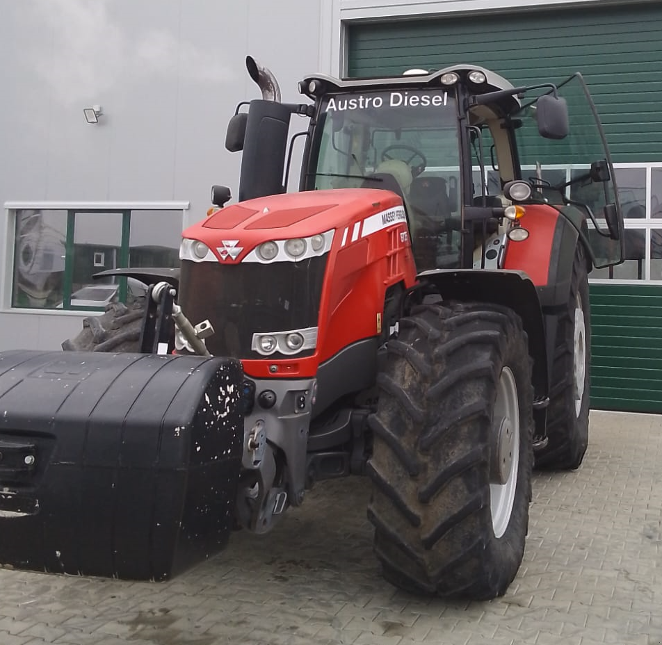 Traktor of the type Massey Ferguson 8735 S Dyna-VT, Gebrauchtmaschine in Orţişoara (Picture 2)