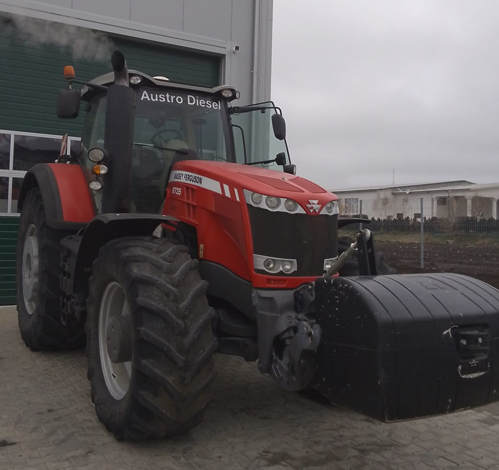 Traktor of the type Massey Ferguson 8735 S Dyna-VT, Gebrauchtmaschine in Orţişoara (Picture 3)