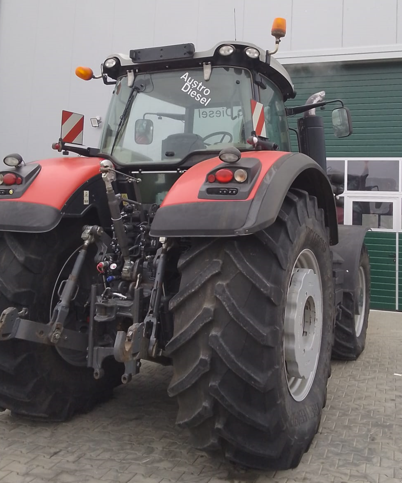 Traktor of the type Massey Ferguson 8735 S Dyna-VT, Gebrauchtmaschine in Orţişoara (Picture 4)