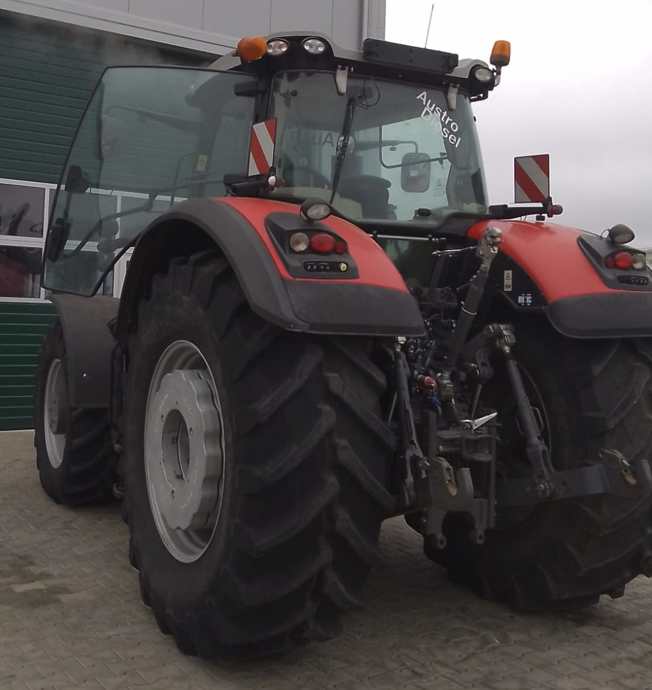 Traktor of the type Massey Ferguson 8735 S Dyna-VT, Gebrauchtmaschine in Orţişoara (Picture 5)