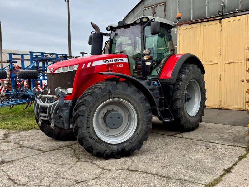 Traktor van het type Massey Ferguson 8737 DynaVT, Gebrauchtmaschine in Liebenwalde (Foto 1)