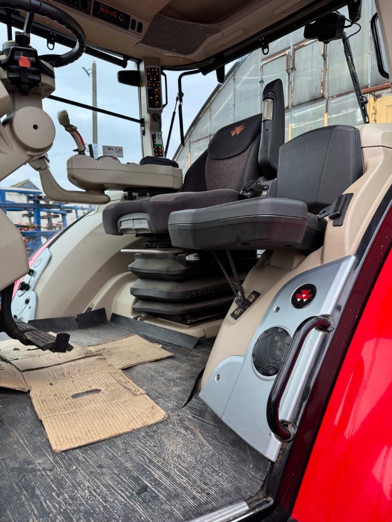 Traktor van het type Massey Ferguson 8737 DynaVT, Gebrauchtmaschine in Liebenwalde (Foto 15)