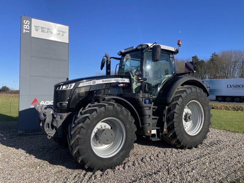 Traktor du type Massey Ferguson 8740 DYNA VT, Gebrauchtmaschine en Grindsted (Photo 1)