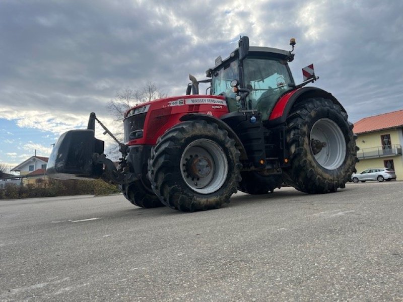 Traktor des Typs Massey Ferguson 8740, Gebrauchtmaschine in Elchingen (Bild 2)