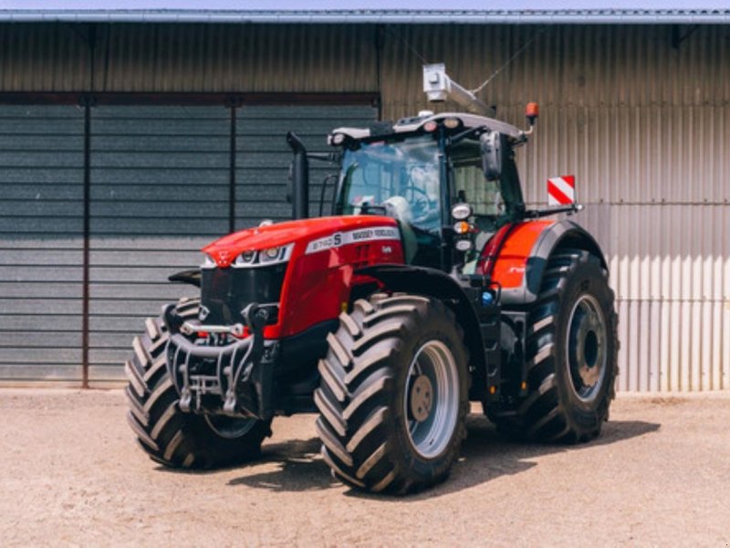 Traktor типа Massey Ferguson 8740S DYNA VT EXC, Gebrauchtmaschine в Odder (Фотография 1)