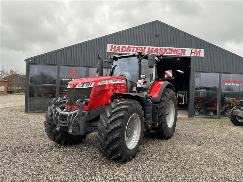 Traktor του τύπου Massey Ferguson 8740S DYNA VT EXCLUSIVE, Gebrauchtmaschine σε Hadsten (Φωτογραφία 1)