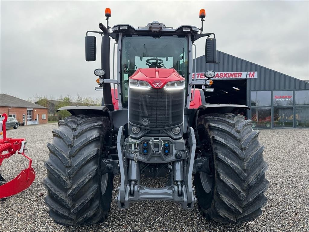 Traktor typu Massey Ferguson 8S.205 Dyna VT Exclusive, Gebrauchtmaschine w Hadsten (Zdjęcie 2)