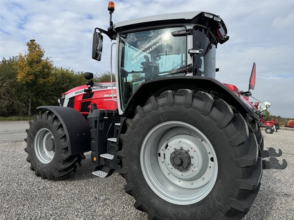 Traktor of the type Massey Ferguson 8S.205 Dyna VT Exclusive, Gebrauchtmaschine in Hadsten (Picture 6)