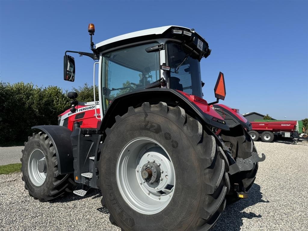 Traktor типа Massey Ferguson 8S.205 E-Power Exclusive, Gebrauchtmaschine в Hadsten (Фотография 4)