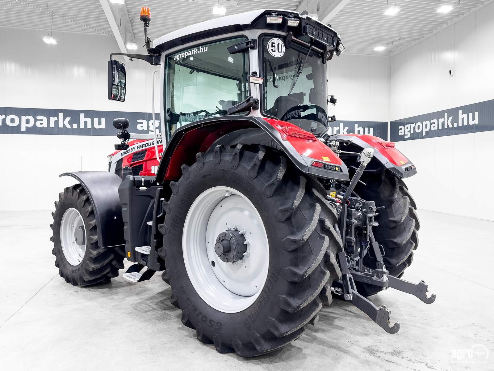 Traktor du type Massey Ferguson 8S.205 EFD7, Gebrauchtmaschine en Csengele (Photo 4)