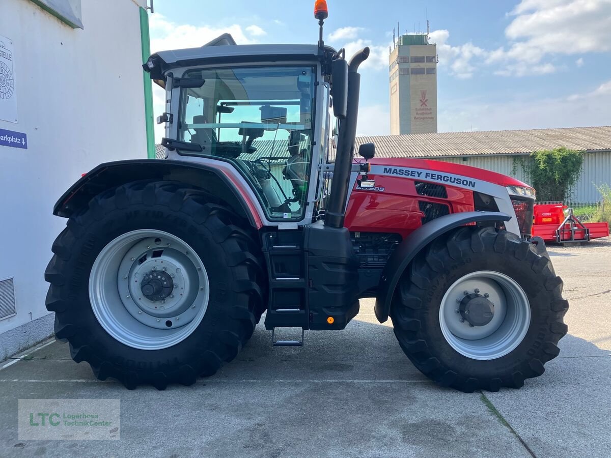 Traktor des Typs Massey Ferguson 8S.205, Gebrauchtmaschine in Herzogenburg (Bild 5)