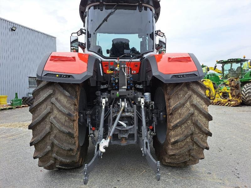 Traktor des Typs Massey Ferguson 8S.205, Gebrauchtmaschine in VOUZIERS (Bild 5)