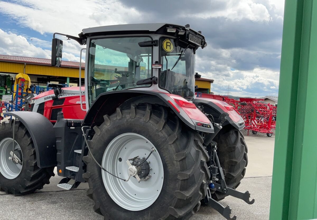 Traktor typu Massey Ferguson 8S.225 Dyna E-Power EXC, Gebrauchtmaschine w Zwettl (Zdjęcie 4)