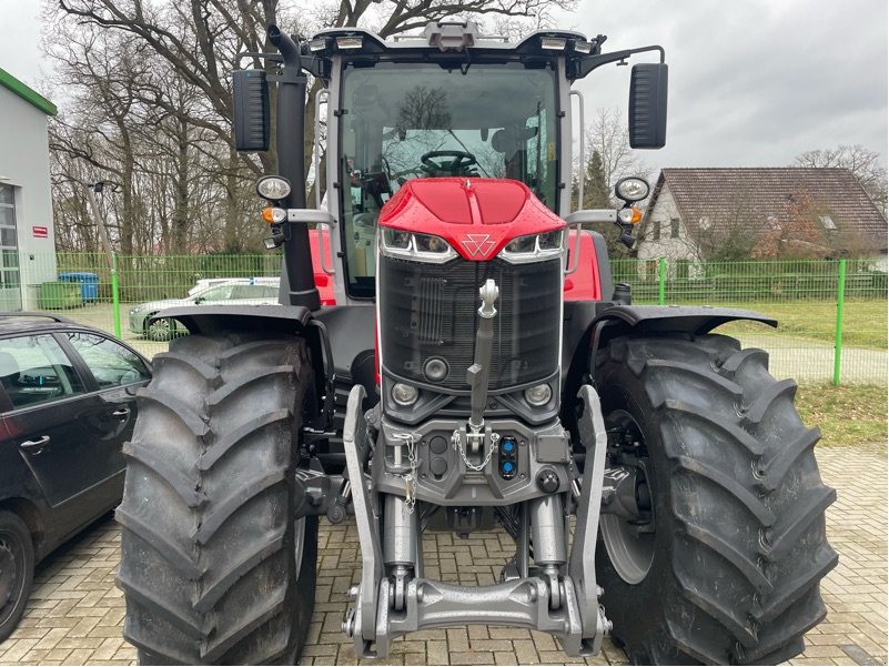 Traktor типа Massey Ferguson 8S.225 Dyna-VT EXCLUSIVE, Neumaschine в Voitze (Фотография 2)