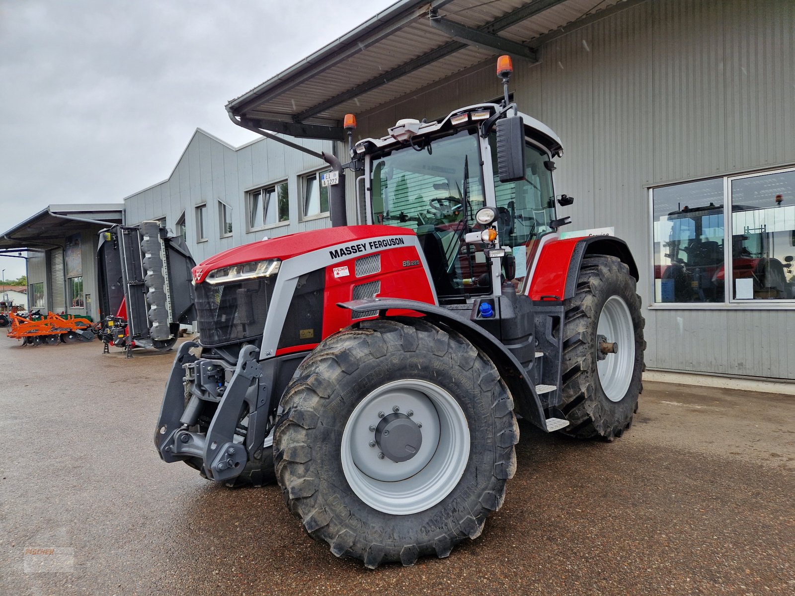 Traktor типа Massey Ferguson 8S.225 Dyna7, Gebrauchtmaschine в Pfoerring (Фотография 1)