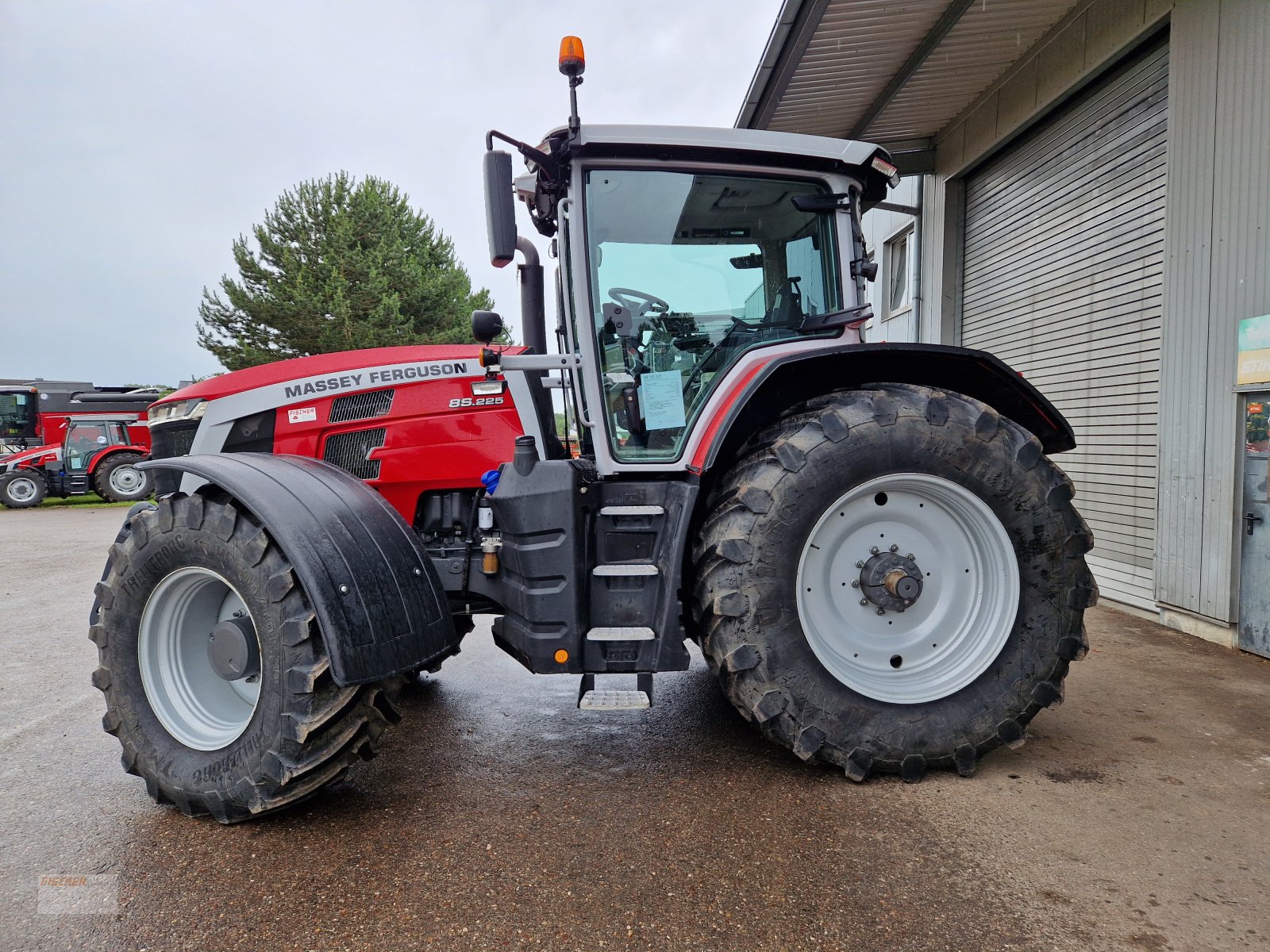 Traktor typu Massey Ferguson 8S.225 Dyna7, Gebrauchtmaschine w Pfoerring (Zdjęcie 7)