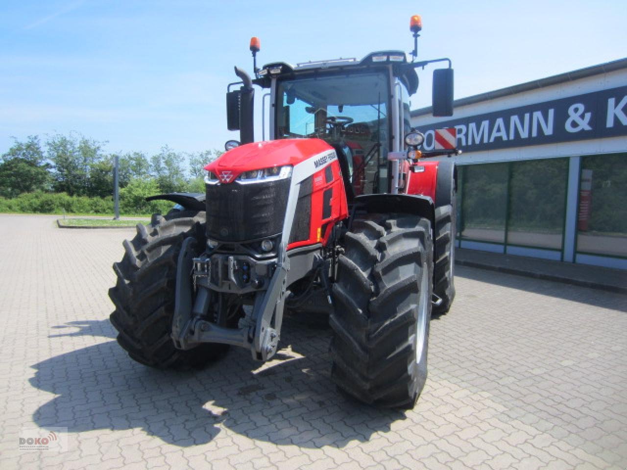 Traktor des Typs Massey Ferguson 8S.225 Dyny-VT Excl., Gebrauchtmaschine in Schoenberg (Bild 2)