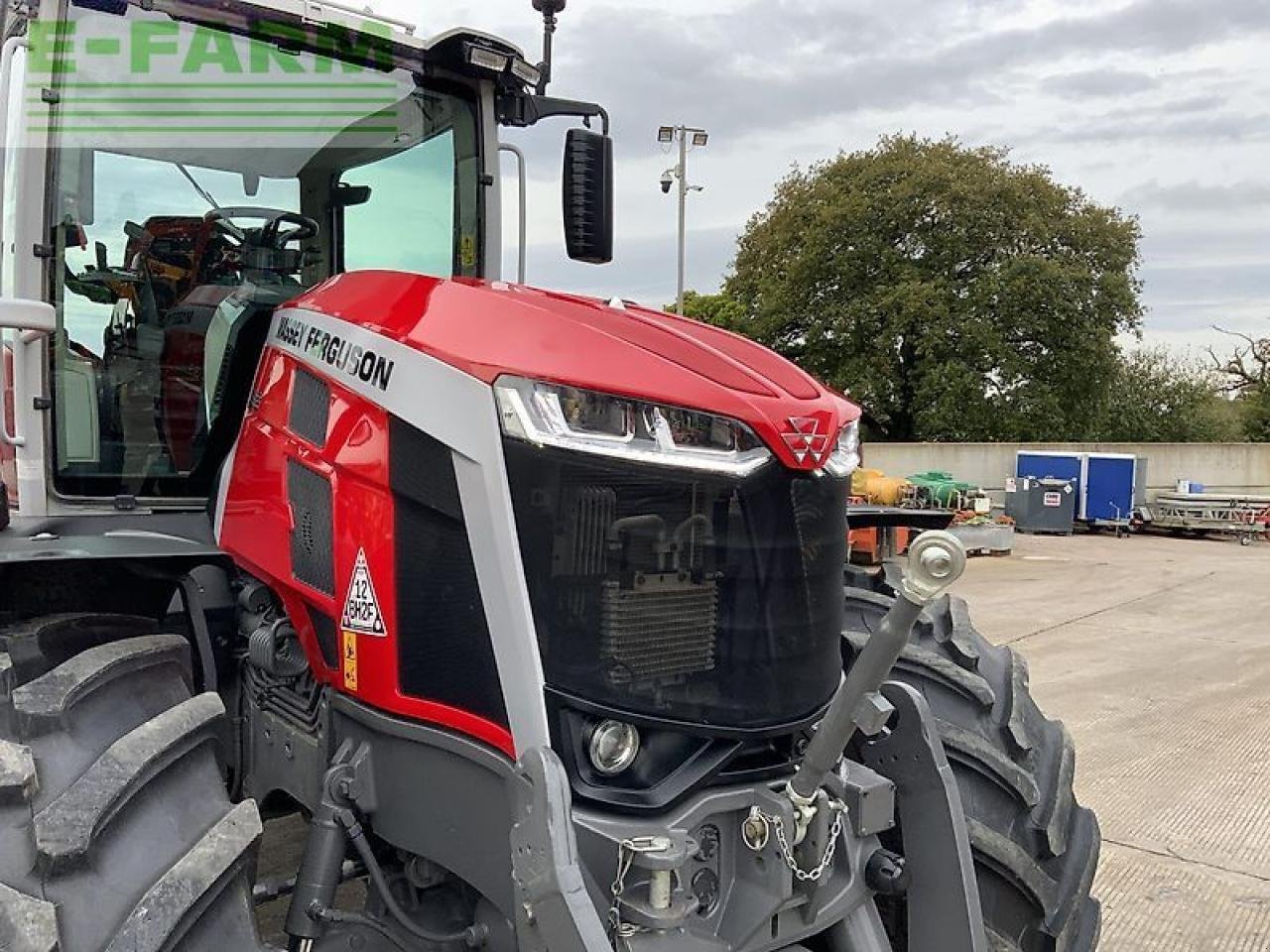 Traktor van het type Massey Ferguson 8s.225 exclusive dyna-vt tractor Exclusive, Gebrauchtmaschine in SHAFTESBURY (Foto 18)