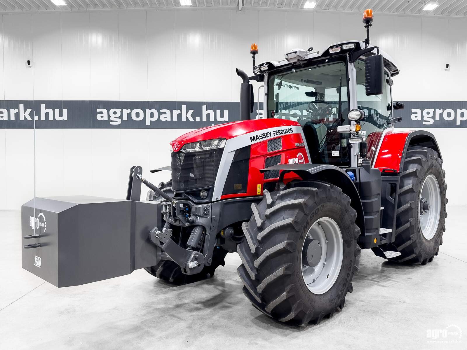 Traktor tipa Massey Ferguson 8S.245 EXD7, Gebrauchtmaschine u Csengele (Slika 1)