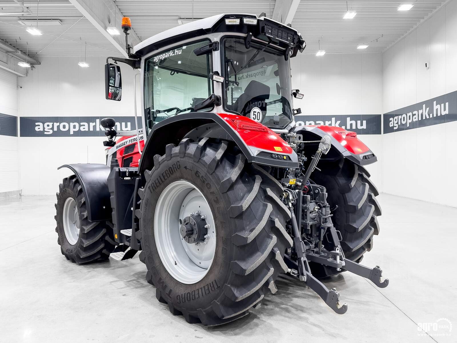 Traktor typu Massey Ferguson 8S.245 EXD7, Gebrauchtmaschine w Csengele (Zdjęcie 4)