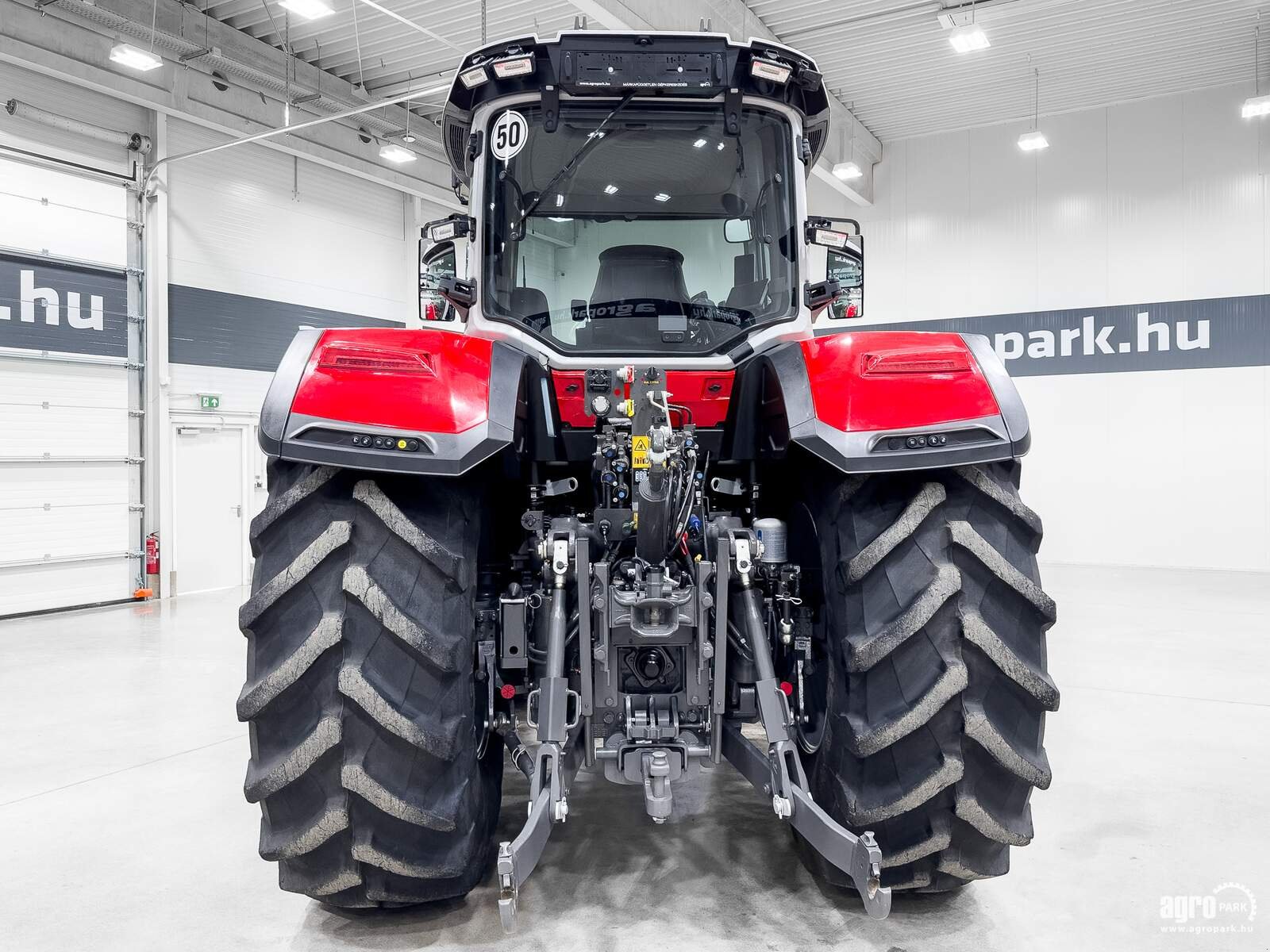 Traktor типа Massey Ferguson 8S.245 EXDE, Gebrauchtmaschine в Csengele (Фотография 5)