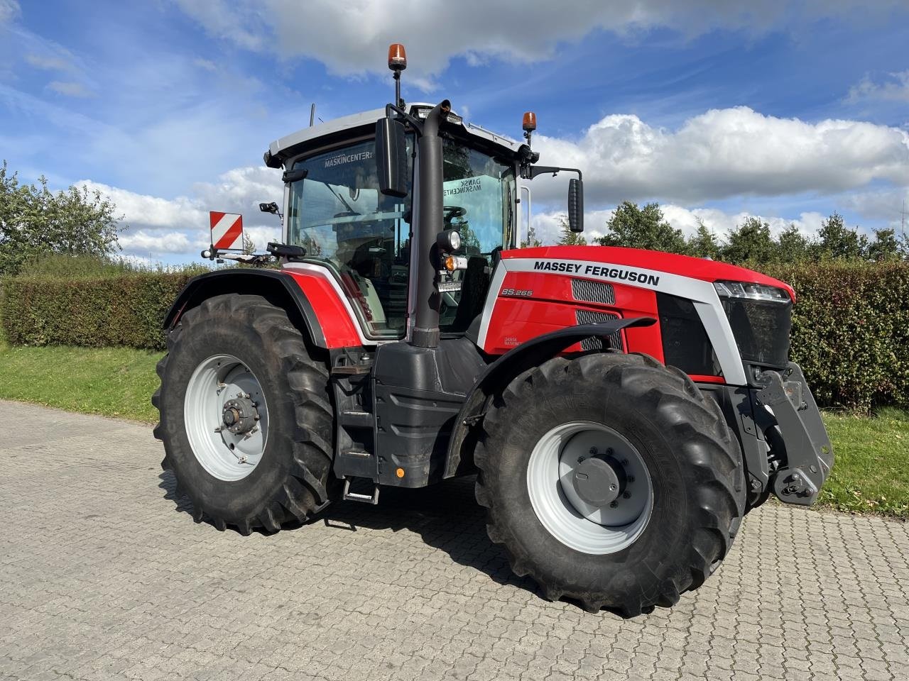 Traktor tip Massey Ferguson 8S.265 DYNA E-POWER, Gebrauchtmaschine in Toftlund (Poză 4)