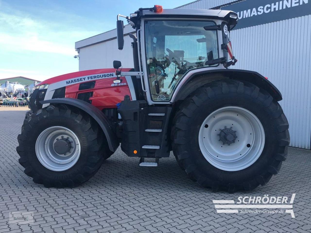 Traktor van het type Massey Ferguson 8S.265 DYNA-VT EXCLUSIVE, Neumaschine in Ahlerstedt (Foto 5)