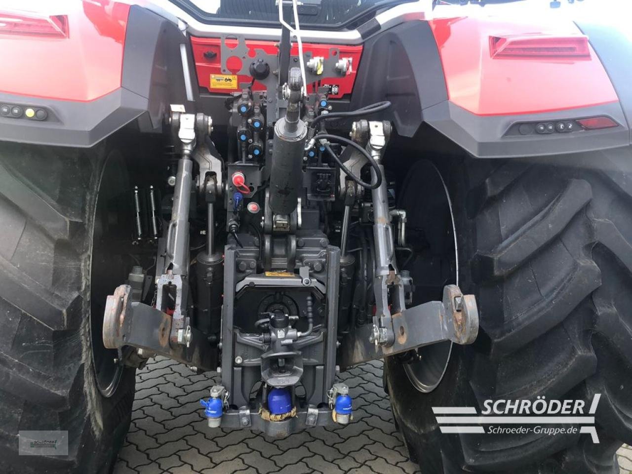 Traktor van het type Massey Ferguson 8S.265 DYNA-VT EXCLUSIVE, Neumaschine in Ahlerstedt (Foto 7)