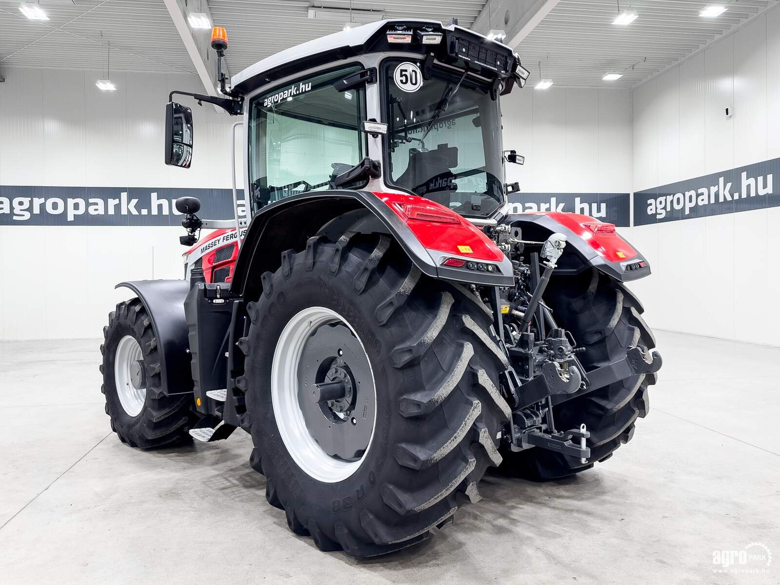 Traktor типа Massey Ferguson 8S.265 EXDE, Gebrauchtmaschine в Csengele (Фотография 4)