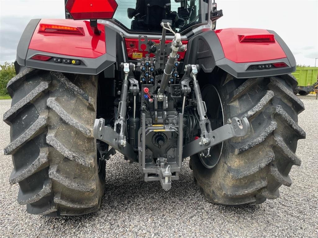 Traktor van het type Massey Ferguson 8S.305 Dyna VT Demo kørt 230 timer, Gebrauchtmaschine in Hadsten (Foto 8)