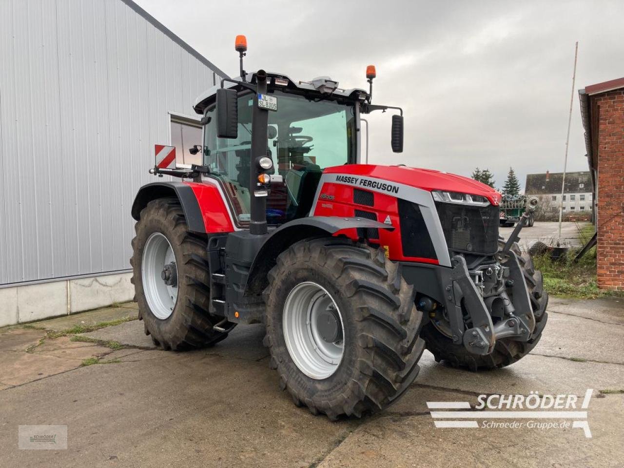 Traktor типа Massey Ferguson 8S.305 DYNA-VT EXCLUSIVE, Neumaschine в Böhne (Фотография 4)