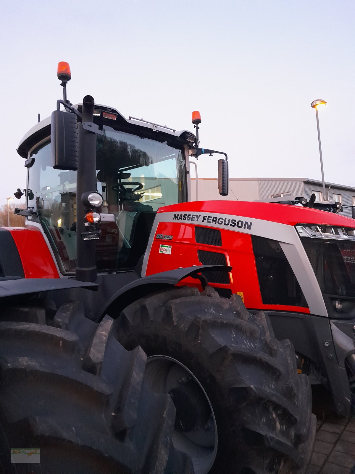 Traktor of the type Massey Ferguson 8S.305 Dyna VT, Neumaschine in Ingelfingen-Stachenhausen (Picture 1)