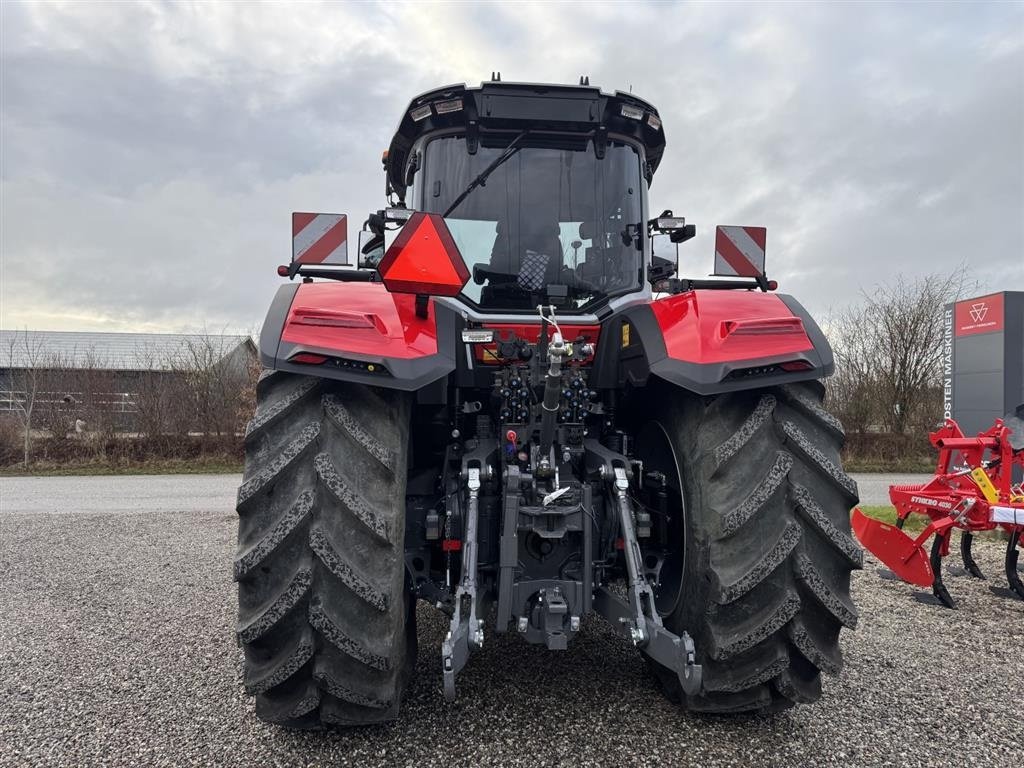 Traktor of the type Massey Ferguson 9S.425 Dyna VT Exclusive Finansiering fra 0,98%, Gebrauchtmaschine in Hadsten (Picture 4)