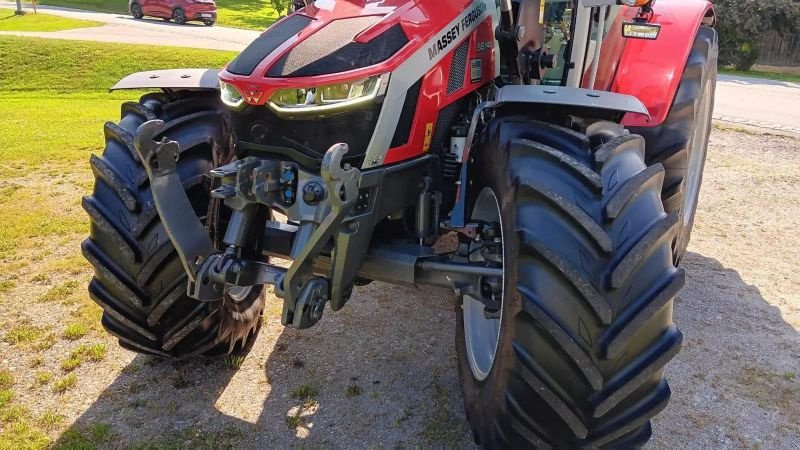 Traktor des Typs Massey Ferguson GEBR. MF 5S.145, Gebrauchtmaschine in Bad Griesbach (Bild 3)