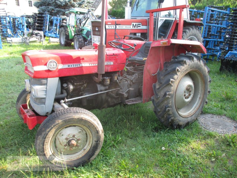 Traktor типа Massey Ferguson MF 133 rep.bedürftig, Gebrauchtmaschine в Feuchtwangen (Фотография 1)
