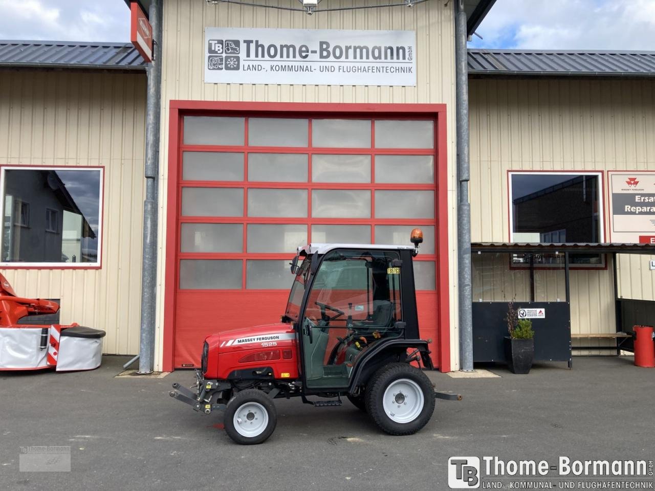 Traktor tip Massey Ferguson MF 1525 HP, Mietmaschine in Prüm (Poză 1)