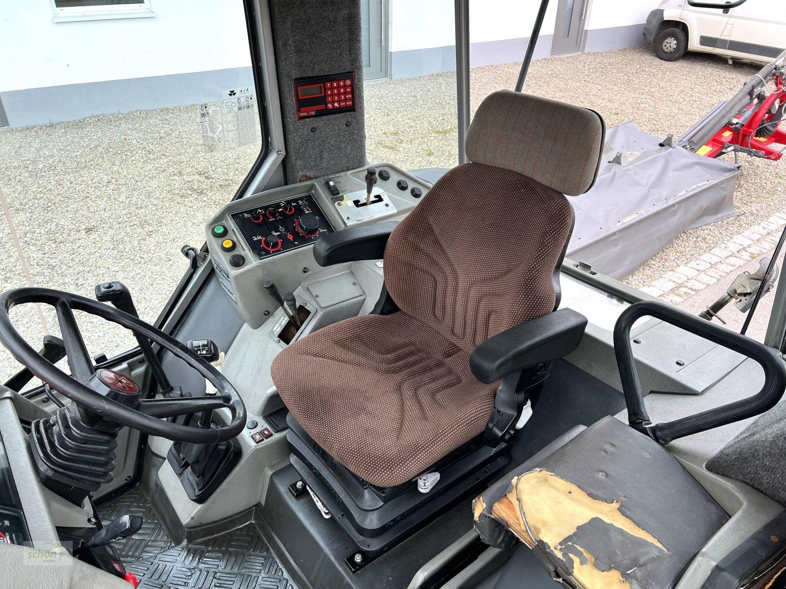 Traktor za tip Massey Ferguson MF 3050 - wenig gelaufen - Reifen und Kupplung neu, Gebrauchtmaschine u Burgrieden (Slika 14)