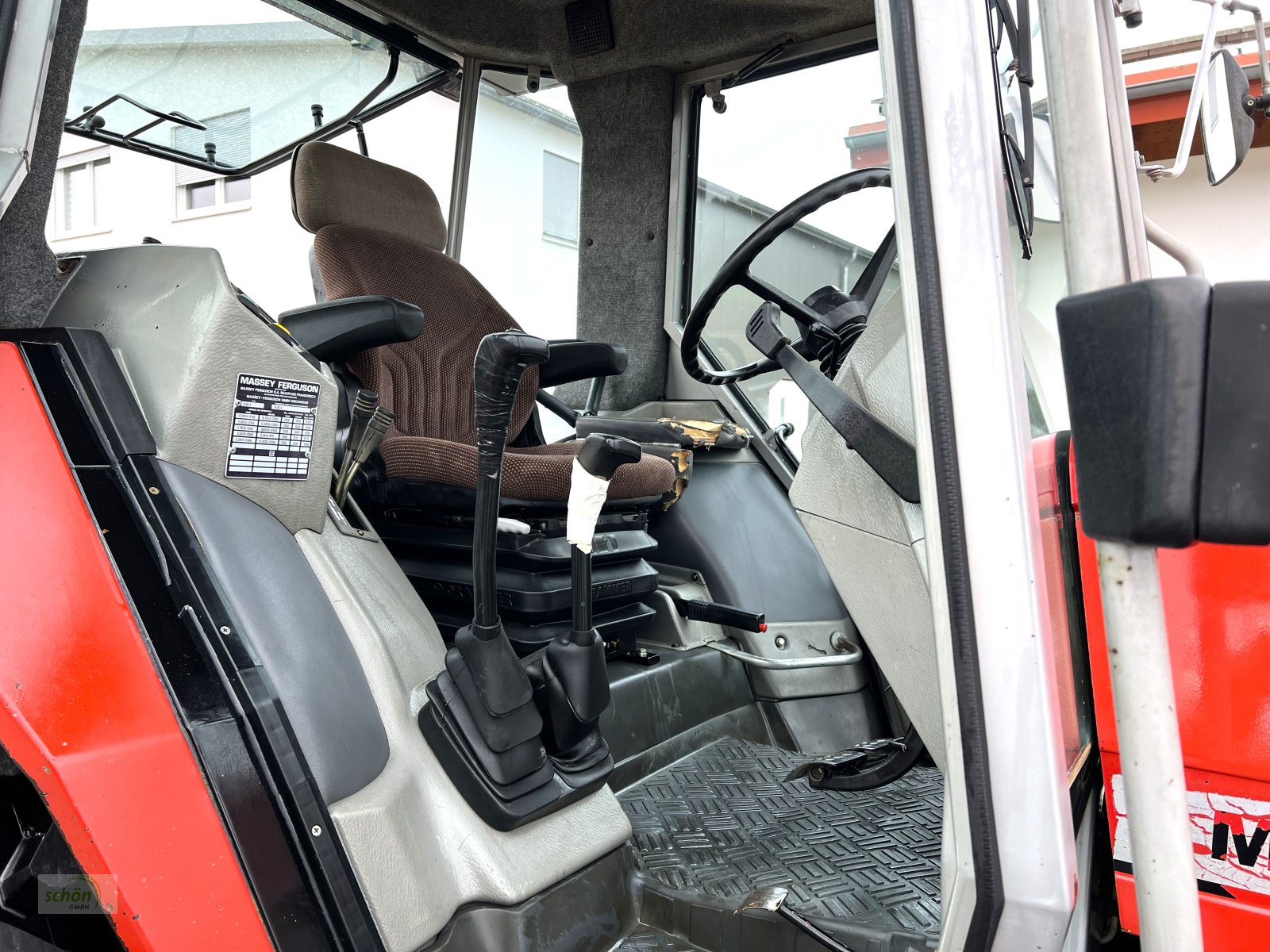 Traktor of the type Massey Ferguson MF 3050 - wenig gelaufen - Reifen und Kupplung neu, Gebrauchtmaschine in Burgrieden (Picture 18)