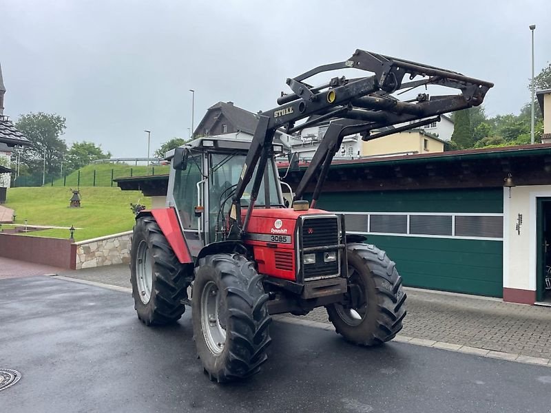 Traktor tip Massey Ferguson MF 3085 Dynashift Allradschlepper Traktor mit Frontlader 40 Km/h, Gebrauchtmaschine in Niedernhausen OT Engenhahn (Poză 1)